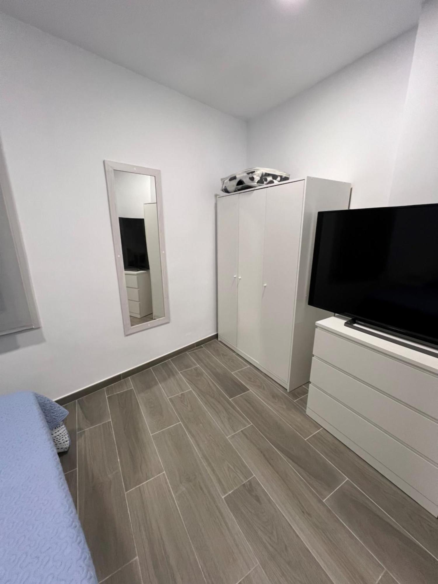 Apartamentos Montalvo Metropolis A ตอร์เรโมลิโนส ภายนอก รูปภาพ