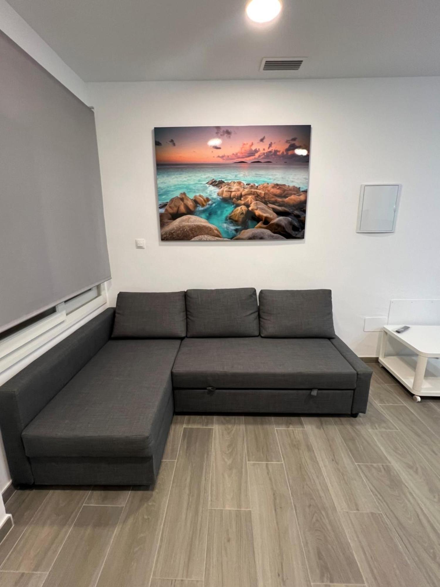 Apartamentos Montalvo Metropolis A ตอร์เรโมลิโนส ภายนอก รูปภาพ