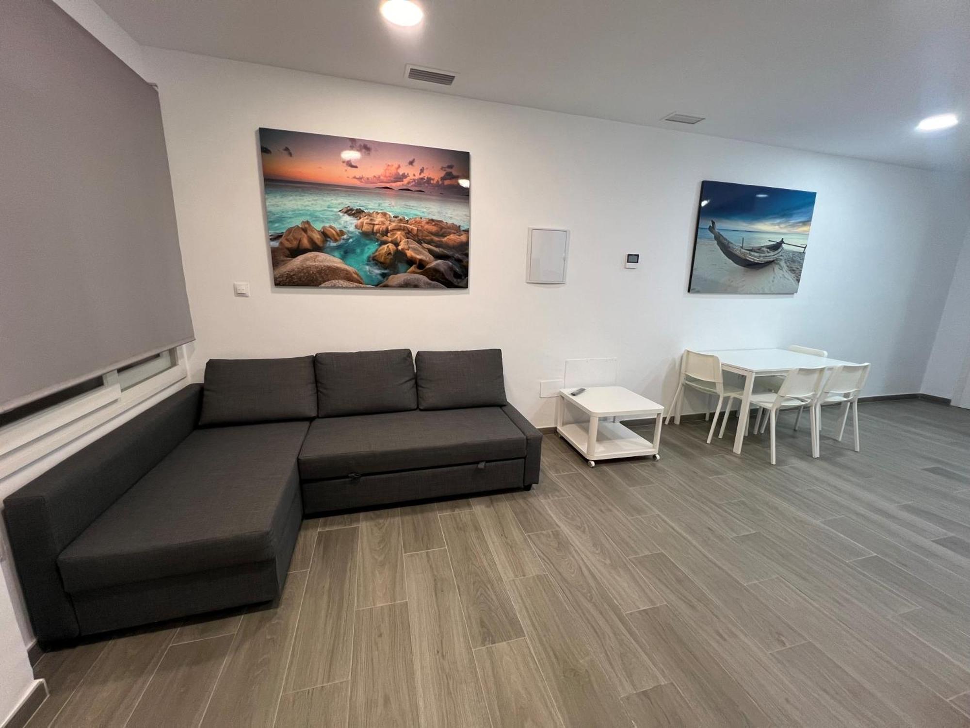 Apartamentos Montalvo Metropolis A ตอร์เรโมลิโนส ภายนอก รูปภาพ